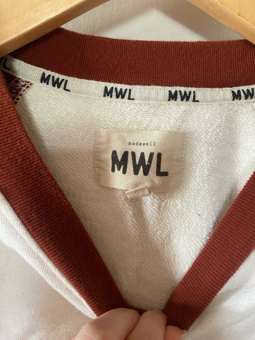 Madewell Raglan Sweatshirt - Picture 2 of 3